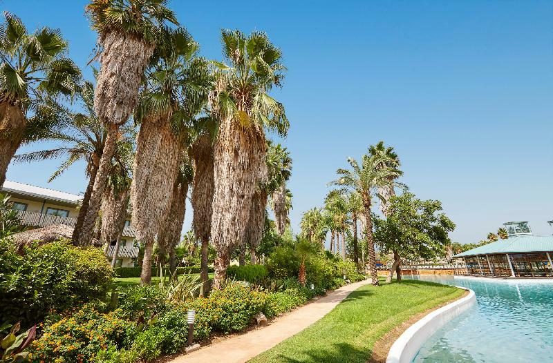 PortAventura Hotel Caribe: Unlimited Park Access & Ferrari Land Entry Salou Exterior photo